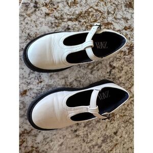 Zara Kids girls white Mary Jane clogs  shoes size 13.5 chunky modern futuristic